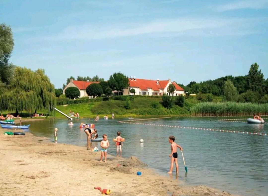 7 Person House With Garden, Firepit, Swimming Lake, Hammock, Child Friendly, In- And Outside Playground, Slide, And Great Coffee Евейк Екстер'єр фото